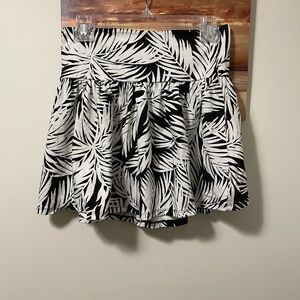 Moda international palm tree skirt black white VS mini
